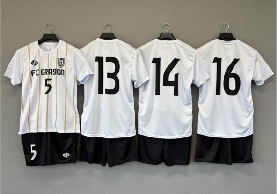 EVE ユニフォーム画像